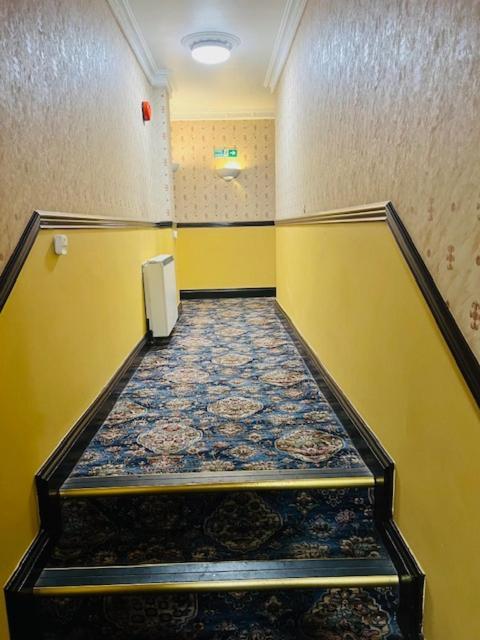 Crown & Cushion Hotel Chipping Norton Esterno foto